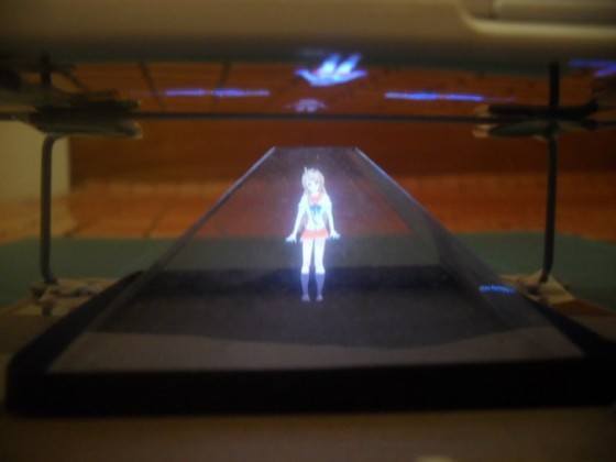 tu-tao-lang-kinh-chieu-3D-hologram-cho-smartphone-trong-15-phut (12)