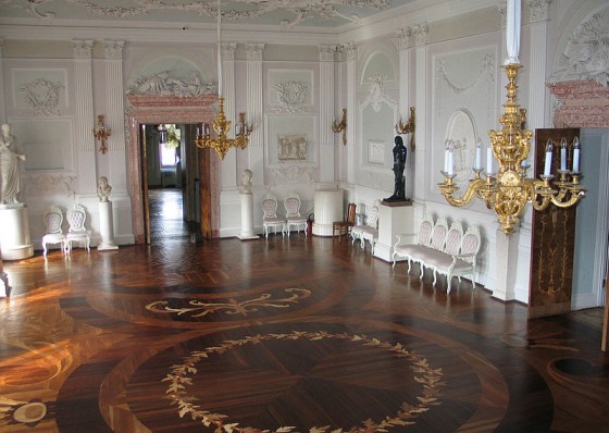 800px-the_white_hall_of_the_gatchina_palace-1